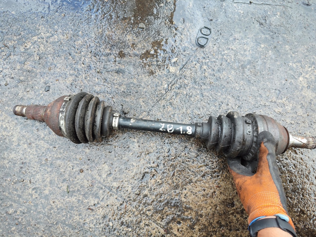 фото №1, Приводной вал левая короткий opel zafira b 1.8 автоматическая коробка передач