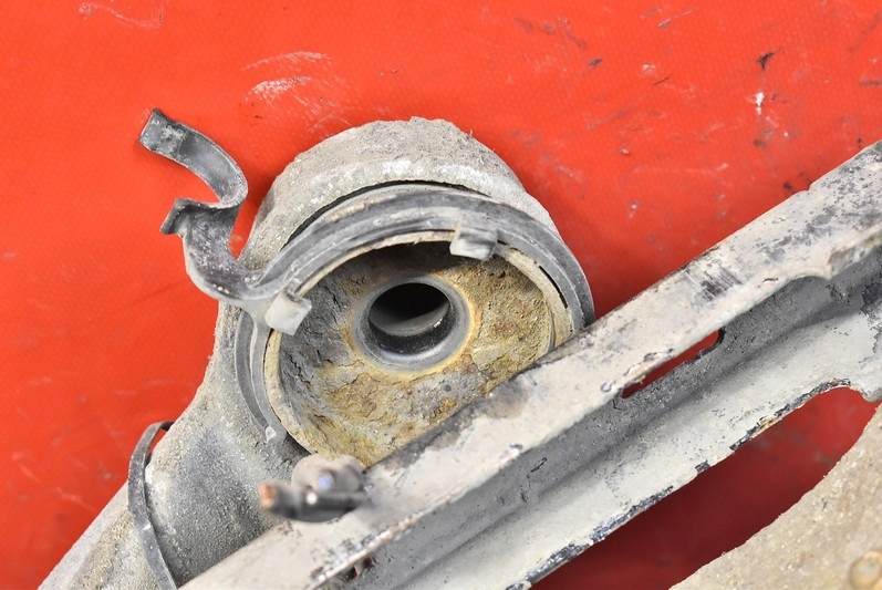 фото №6, Підрамник балка підрамник підрамник задня 30683440 volvo s60 1 i 2.5 t 210 km 4x4 04-09