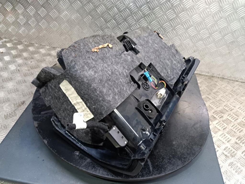 фото №5, Бардачок пассажира mercedes w212 2126800091 europa