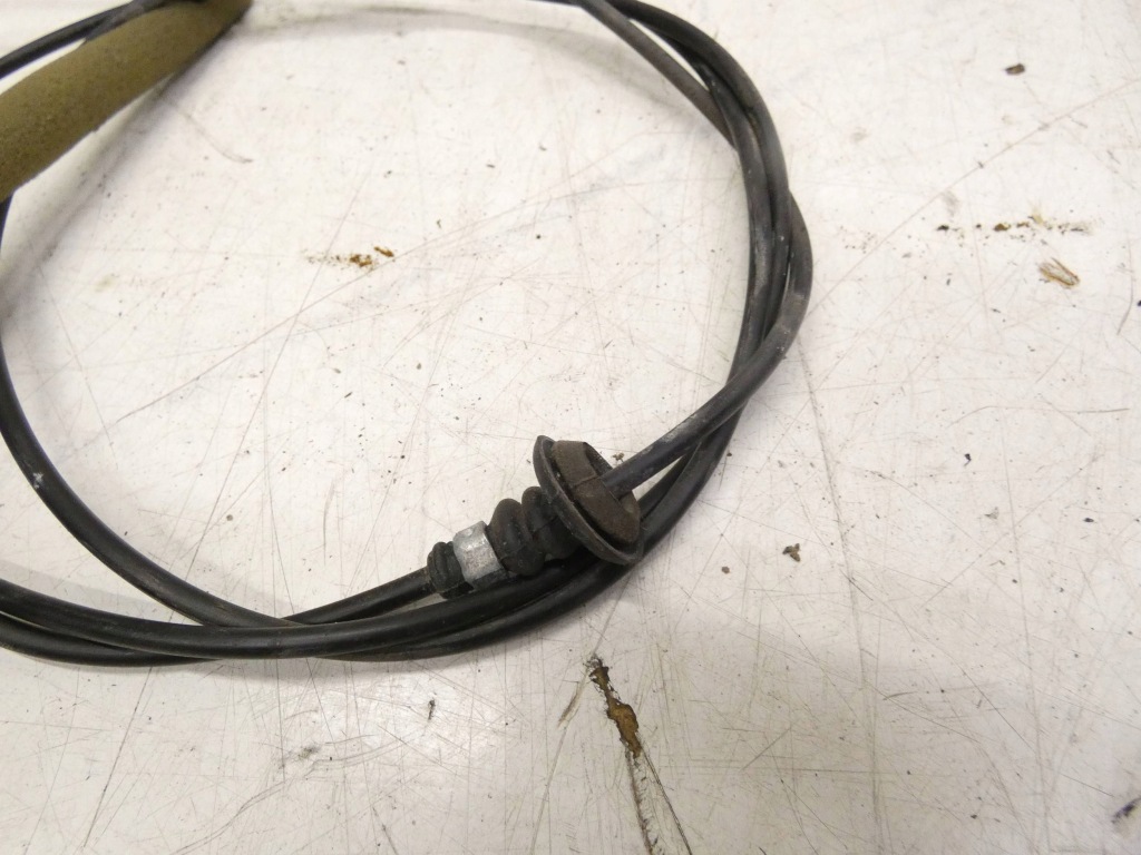 Трос капот перед toyota auris 150 5363012550 в Украине