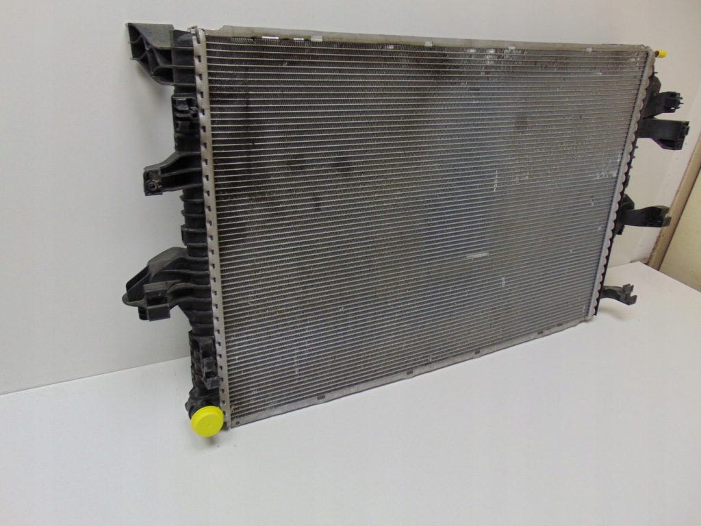 Радиатор воды vw transporter t5 t6 2.0 tdi 7e0121253f Цена