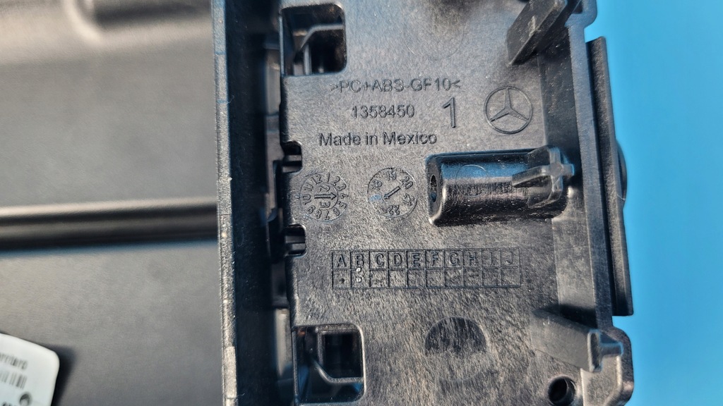 фото №13, Mercedes x247 glb 200 23r підлокітник консолі центральної 1358450