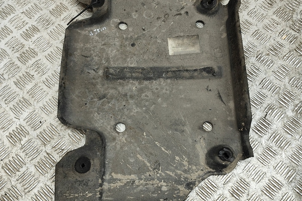 фото №5, Porsche macan 95b защита подвеска аккумулятор 95b825216 3.0 дизель 190kw 20