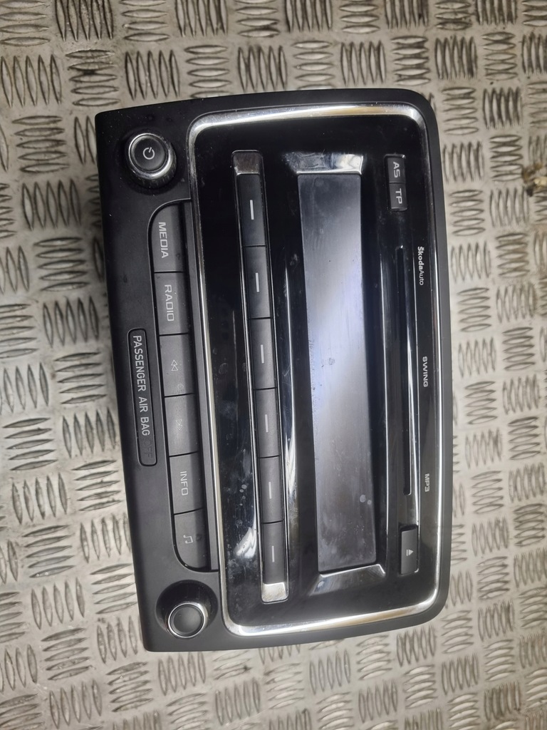 фото №1, Радіопрогравач skoda 3t0035161h