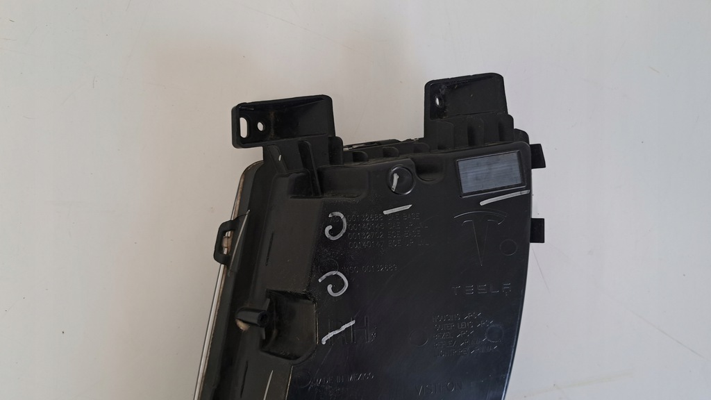 фото №6, Протитуманна фара правий перед tesla model s