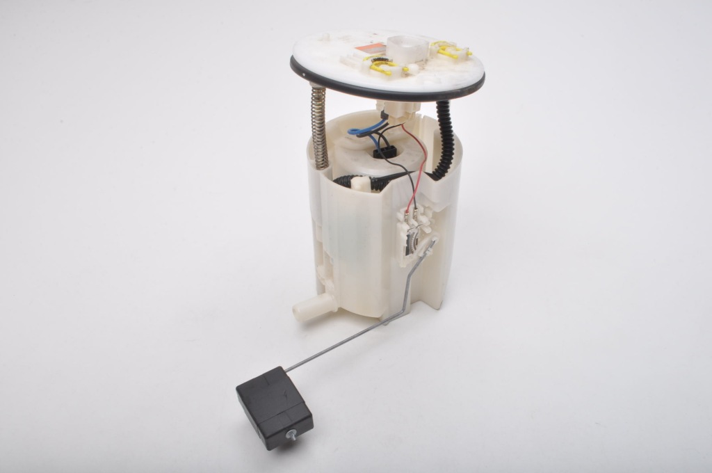 Купити Lexus ls iv 5.0 v8 рестайлінг  насос пального 77020-50112