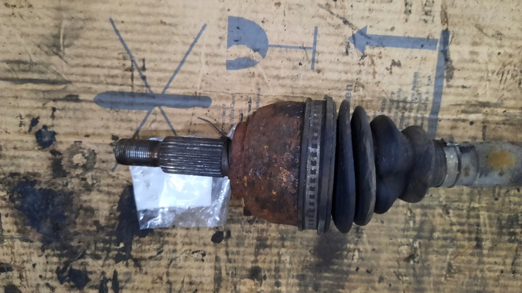 фото №2, Приводной вал правая renault megane scenic ii 1.9 dci 04r