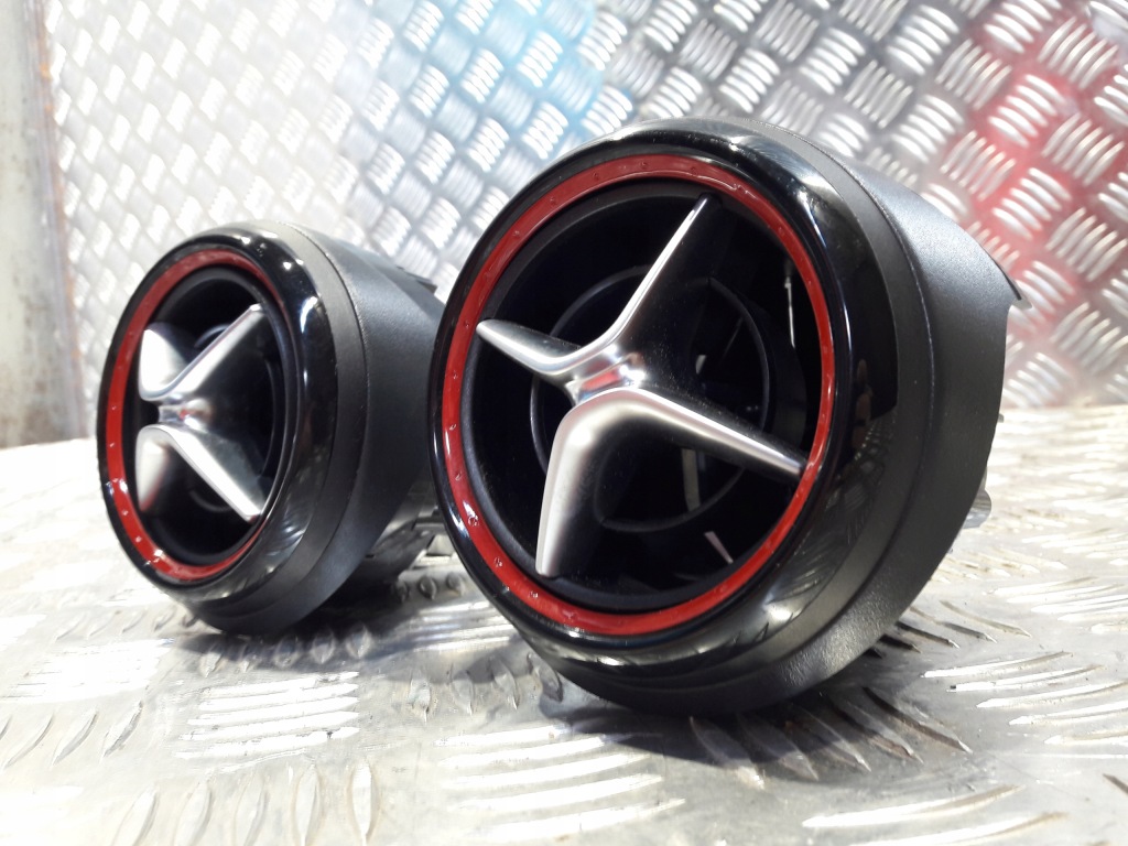 фото №1, Mercedes w176 решётка обдув с консоли a1768301054