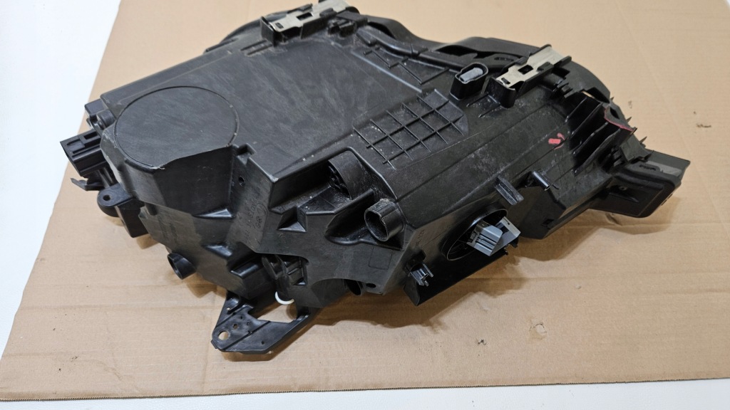 Фара перед передняя правый  volvo xc60 2 рестайлинг  full led 32337383 Цена