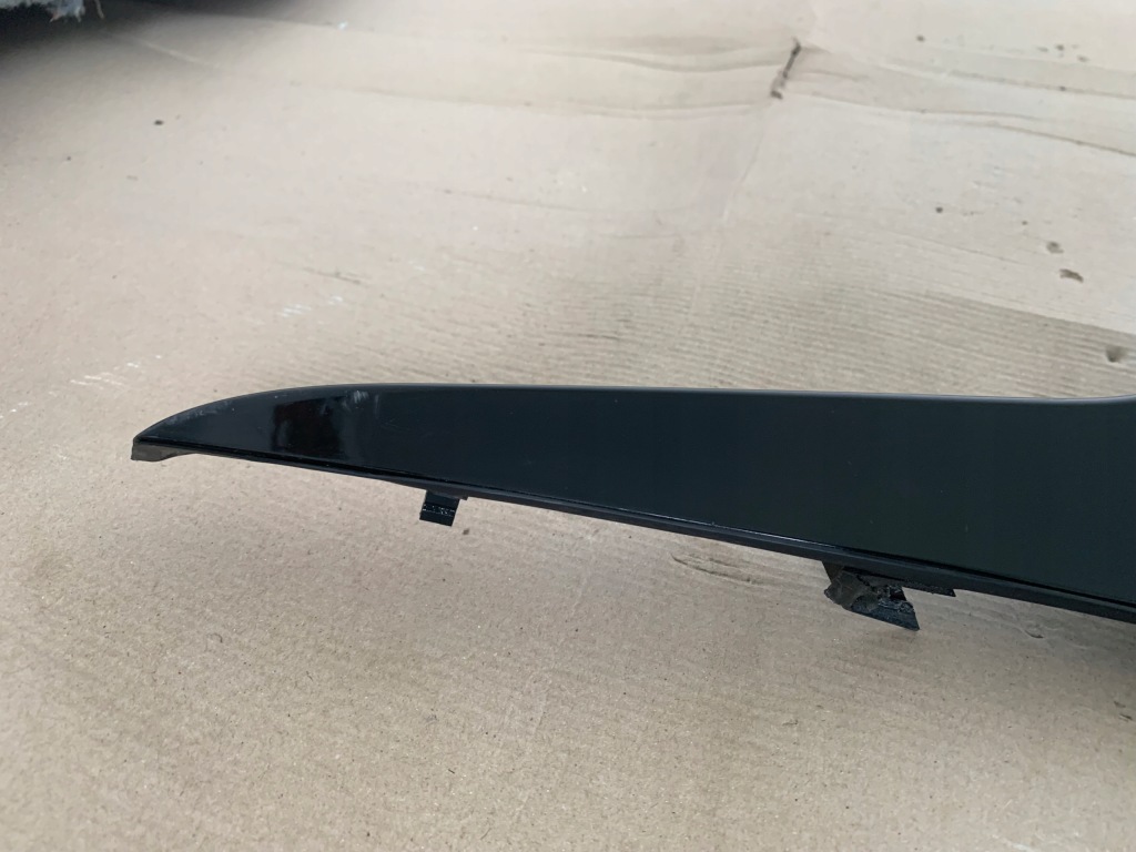 фото №4, Ford mustang mach-e rwd спойлер правий кришки молдинг оригінал