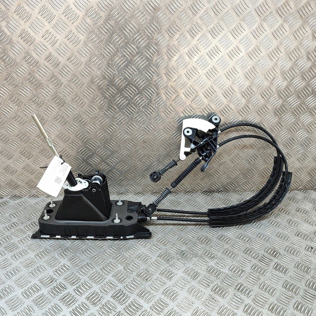 фото №1, Volkswagen t-roc 2023 домкрат переключения передач / верхний