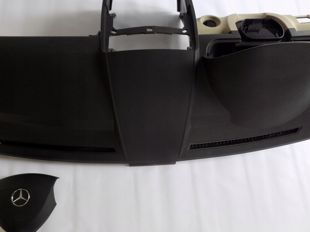 фото №9, Mercedes w169 приборная панель приборная консоль приборная панель war