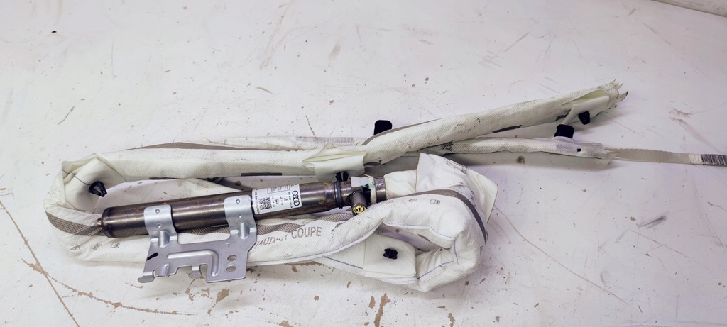 фото №1, Шторка безопасности левая audi a7 оригинал 4g8880741b