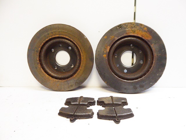 фото №1, Twingo ii тормозные диски тормозные тормозные колодки перед комплект 1.2 16v