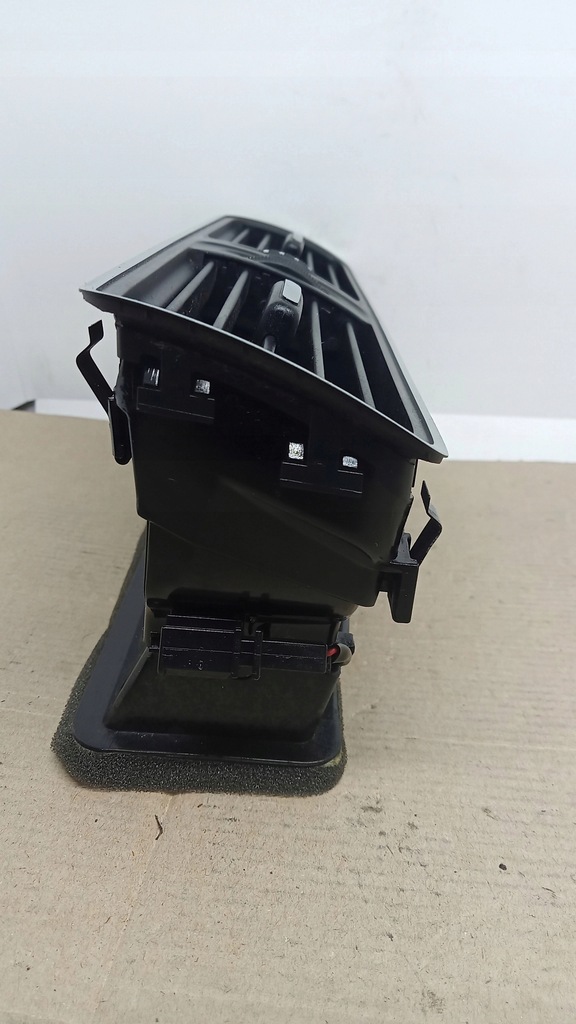 фото №5, Решётка обдув средняя skoda roomster 5j0820951e