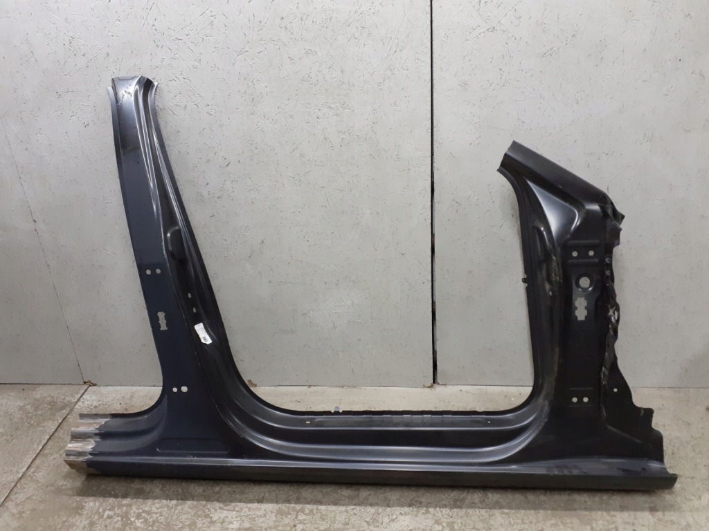 фото №1, Блок двигуна поріг обшивка перед праве audi a4 b9 8w9810076td