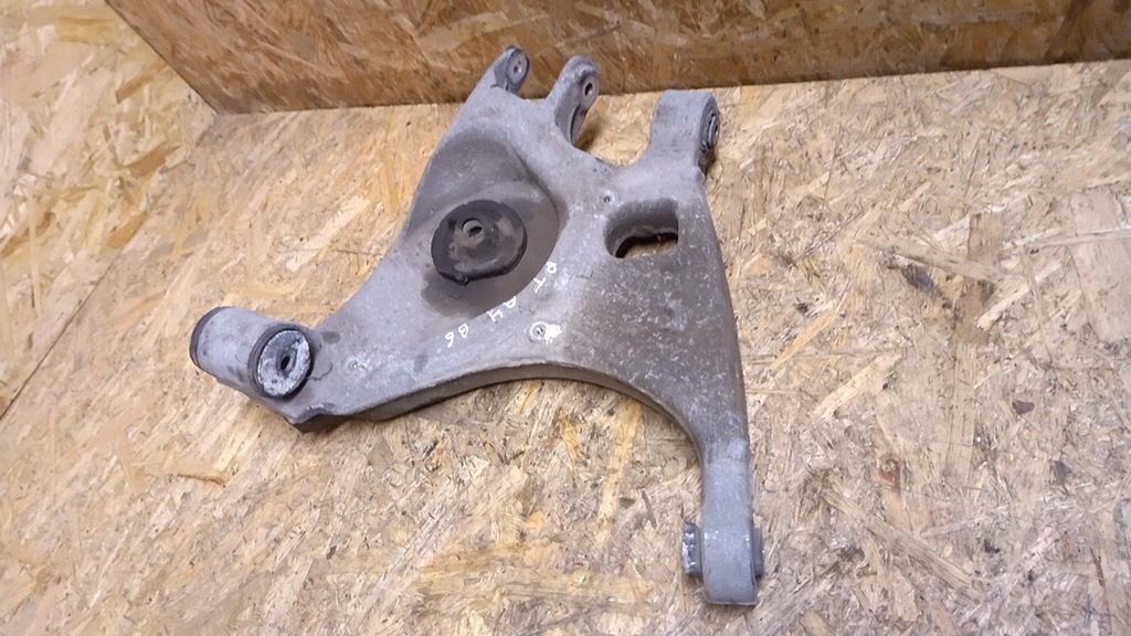 фото №7, Audi a4 b6 2.5 v6 tdi cabrio рычаг задняя