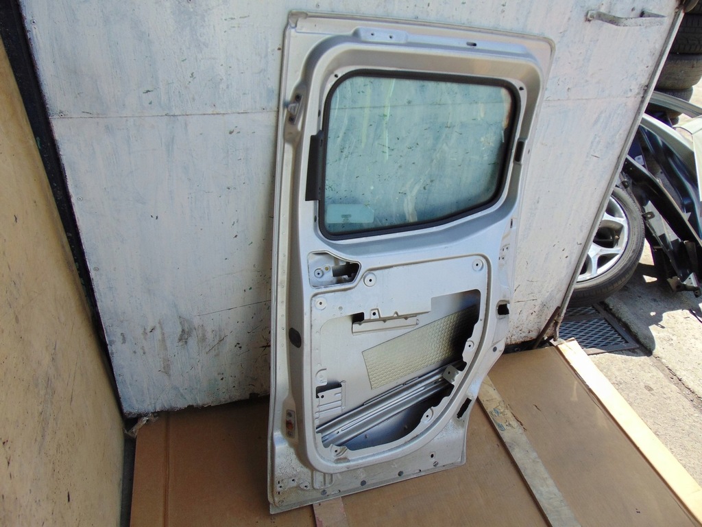 фото №12, Дверь правое раздвижные citroen nemo серебристый стекло