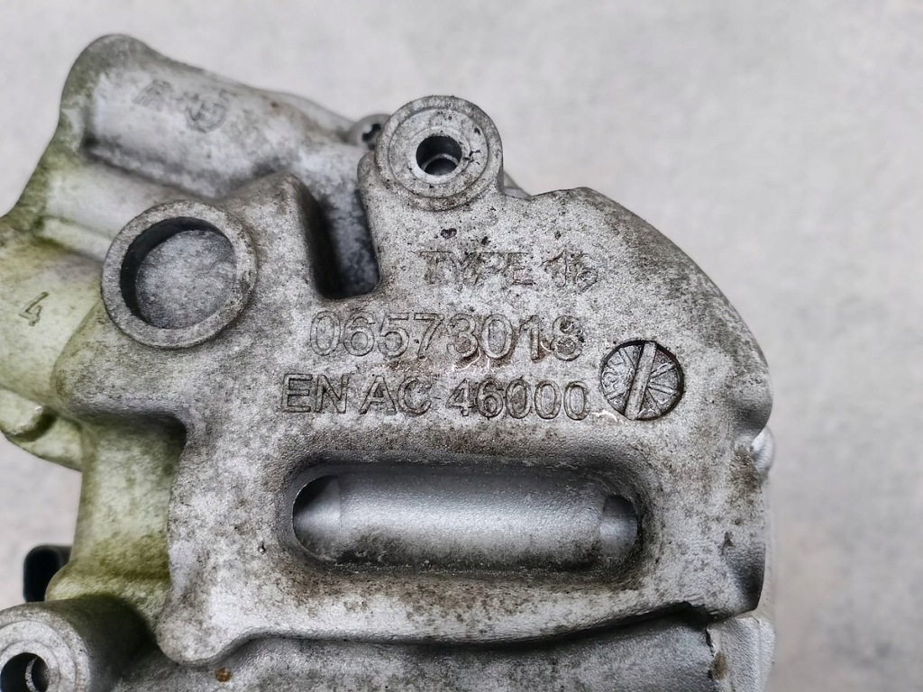 Насос, компресор кондиціонера opel astra j 39029422 401575950 06573018 1.4 Зі Шроту