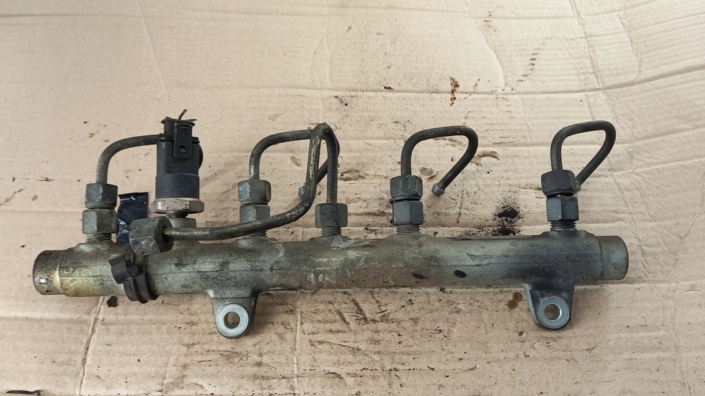 фото №1, Молдинг впрыскная renault laguna 02r 7700111013