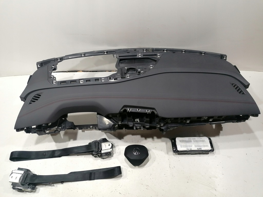фото №1, Vw id5 id 5 приборная панель консоль подушка безопасности подушки безопасности ремни оригинал демонтаж