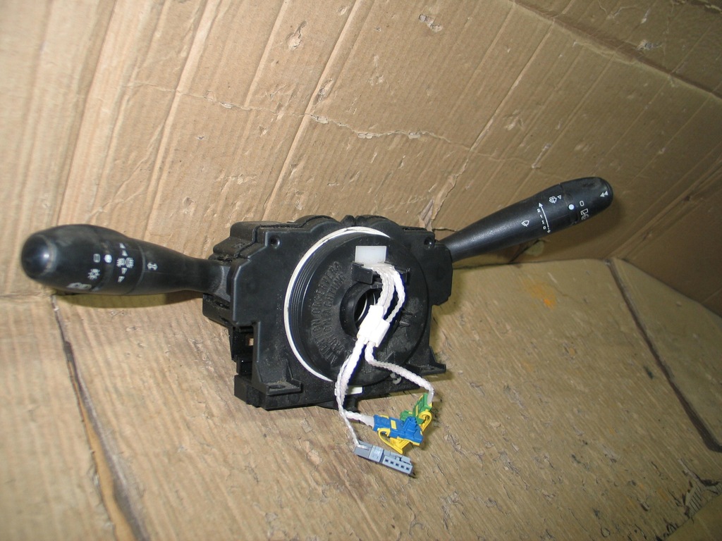 фото №10, Переключатель комбинированный citroen c4 c5 berlingo peugeot 206 307 96605602xt