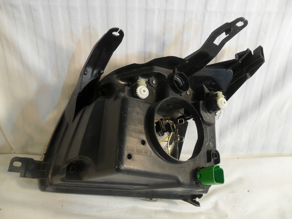 фото №12, Лампа правый перед eu 246898-00r ford fusion 2002-