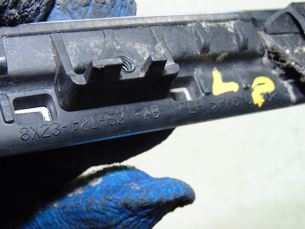 фото №10, Jaguar xf 2.7 d 08r молдинг ущільнювач лівий перед