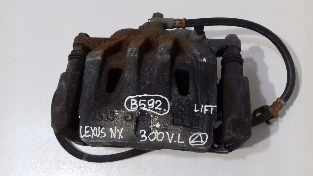 фото №1, Lexus nx 300h супорт гальмівний лівий перед