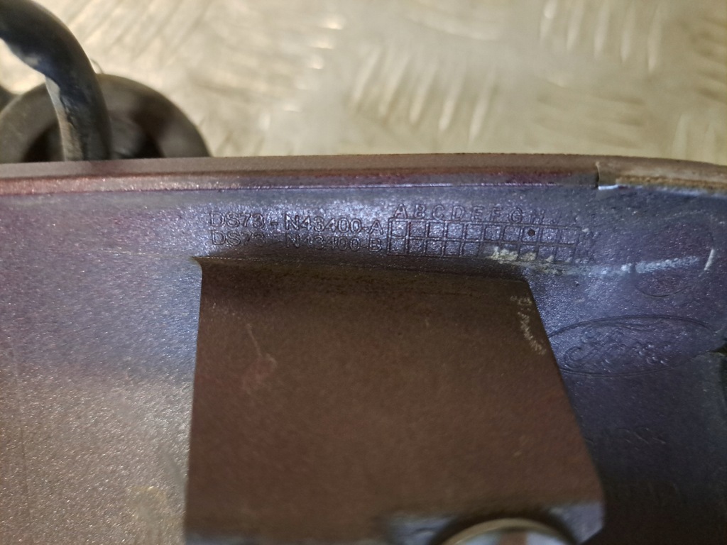 фото №7, Ford mondeo mk5 kombi накладка кришки багажника