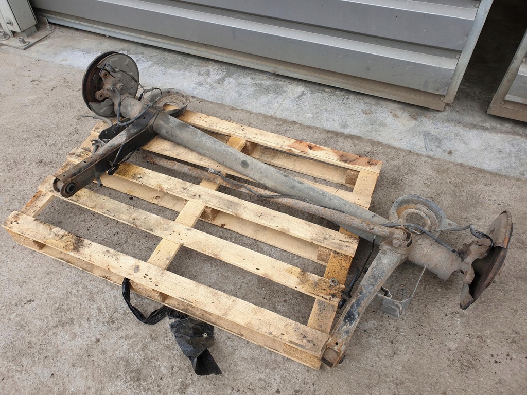 фото №3, Балка задня oś lancia phedra