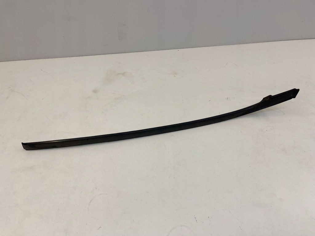 фото №1, Молдинг скло лобове права lexus is ii 220 250