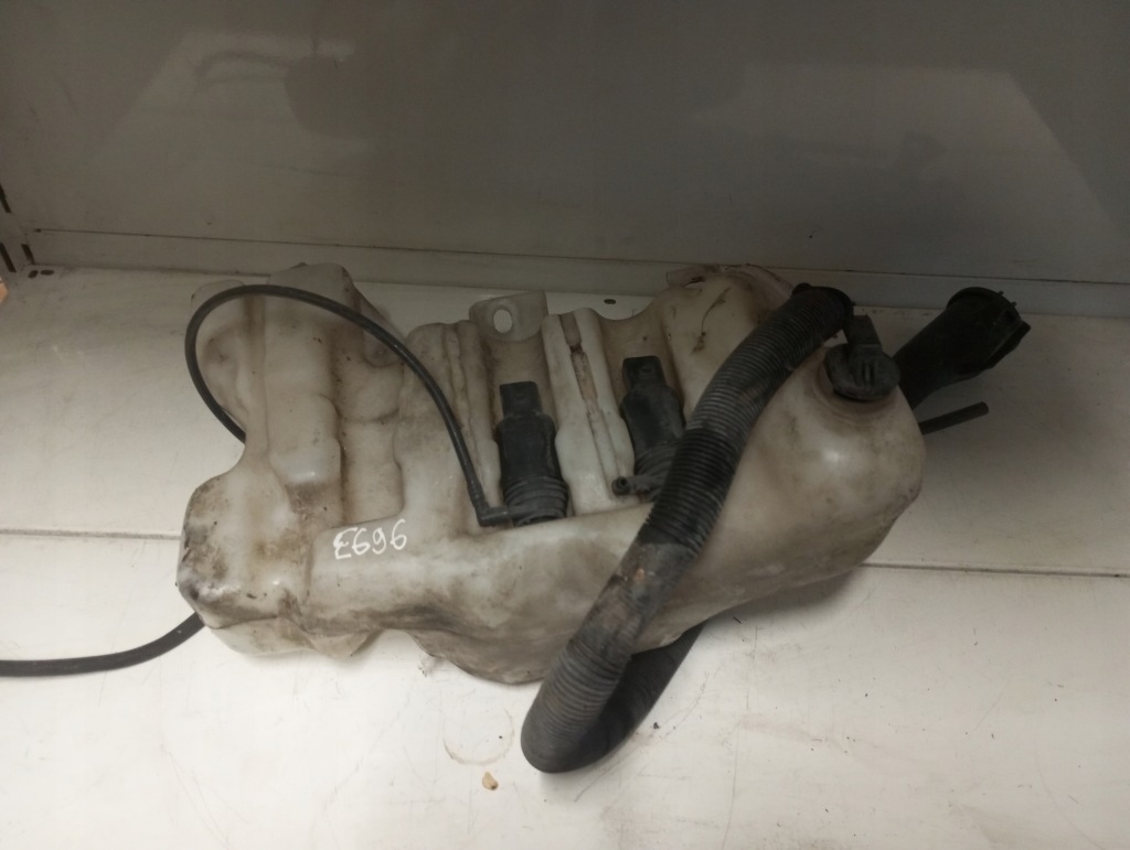 Купить Бачок омывателя bmw 5 e39 8364941a