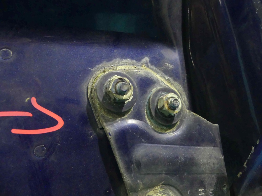 фото №10, Капот передняя vw touareg i 7l granatowy