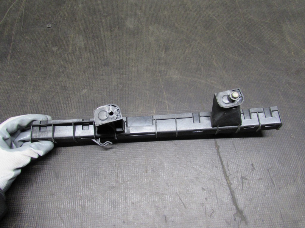 фото №9, Напрямна скло правий перед citroen c4 grand picasso 13-18r 9675911080