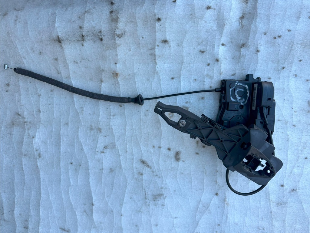 фото №1, Venga ix20 замок дверь правый задний 4pin europa