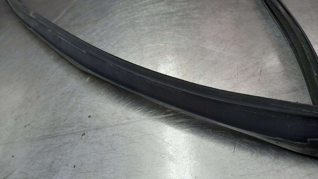 фото №12, Прокладка двері лівий задня volvo xc70 ii v70 iii