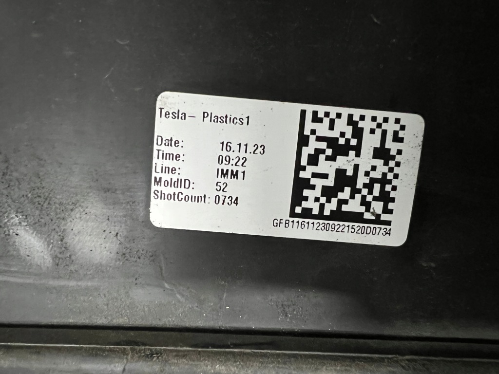 фото №12, Tesla model y 20- накладка спойлер бампера заднего задняя