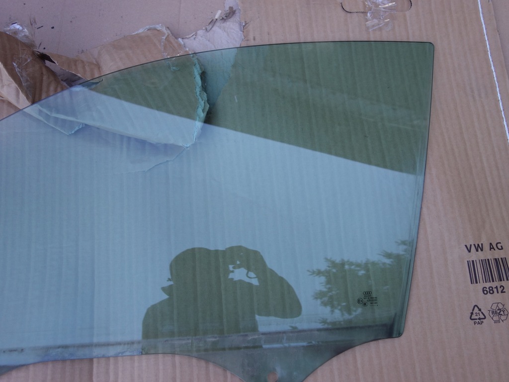 фото №2, Стекло дверь audi q3 8u левый перед 2014 rok