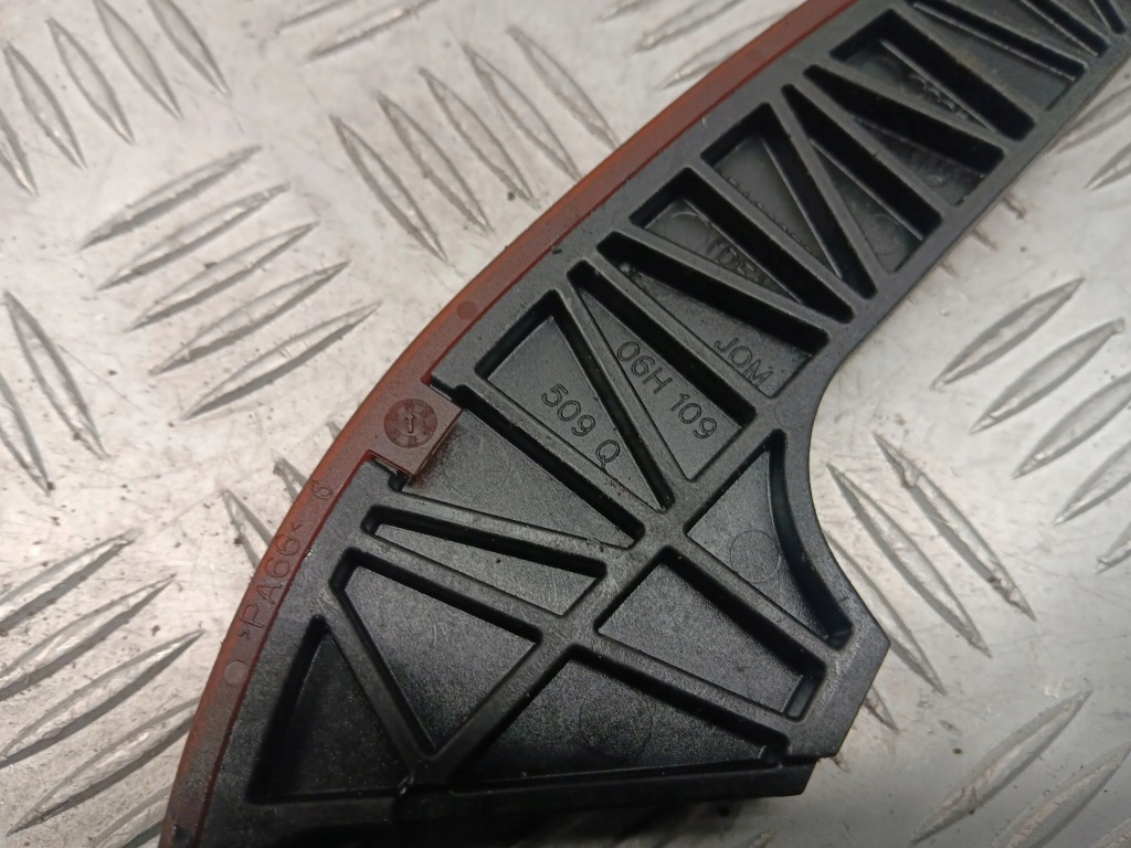 фото №2, Audi q3 8u 06h109509q направляющие цепей