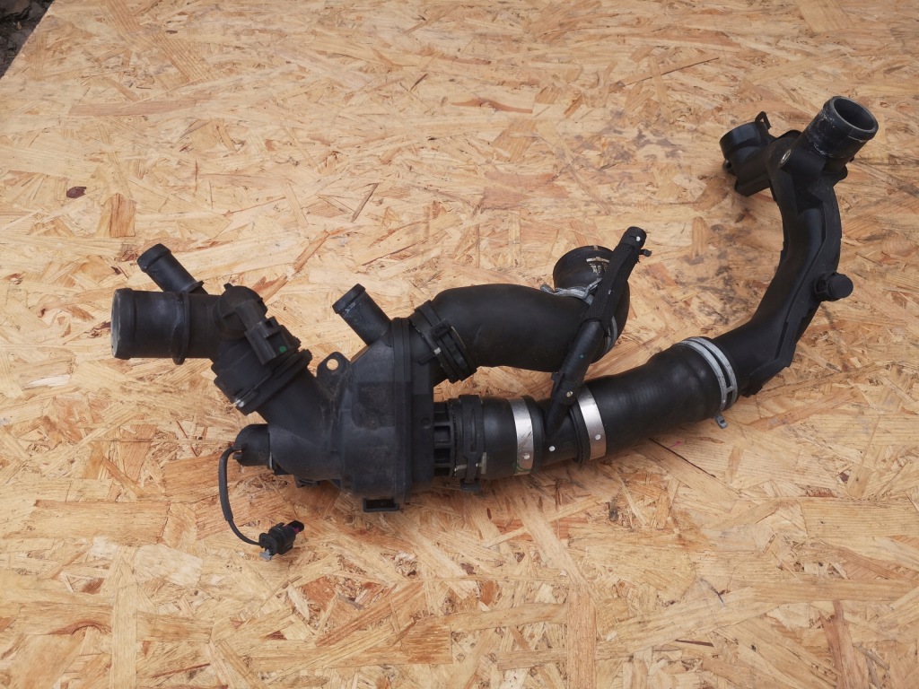 фото №1, F-pace velar корпус термостата fx23-8a597-ae 3.0b