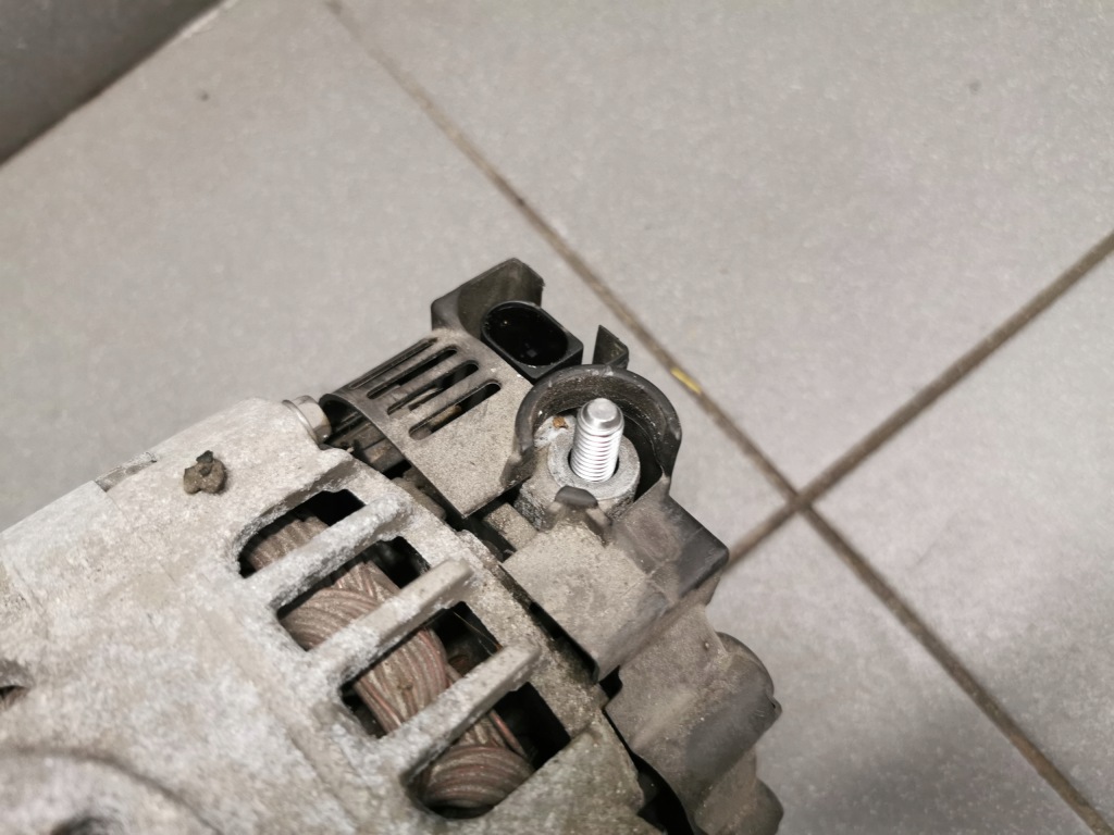 Генератор mercedes benz w169 1.5 a2661541202 в Україні