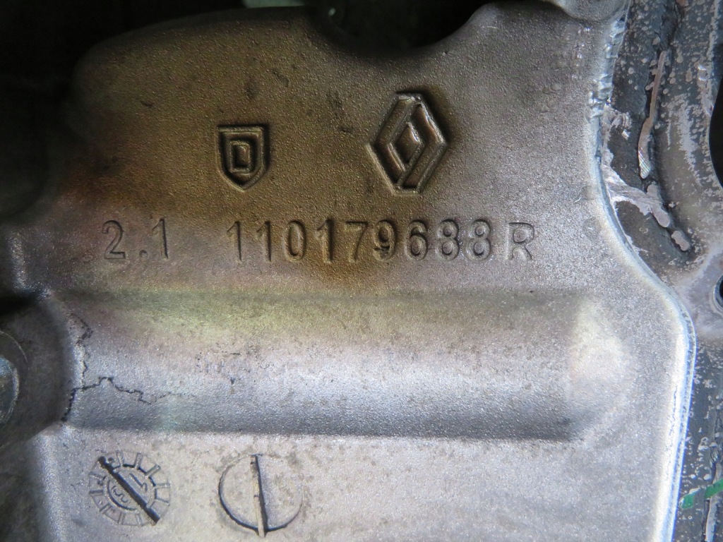 Поддон масла масляная 110179688r renault Цена