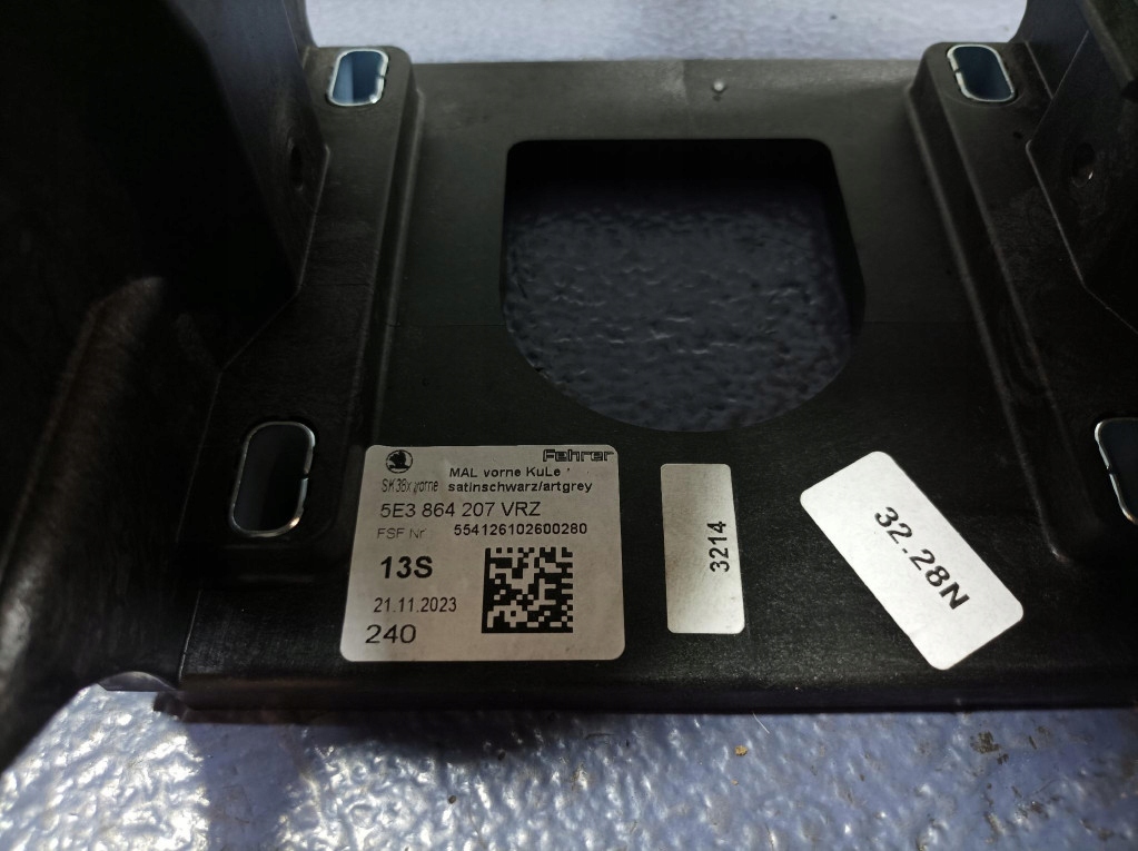 фото №8, Skoda octavia iv подлокотник кожаный 5e3864207