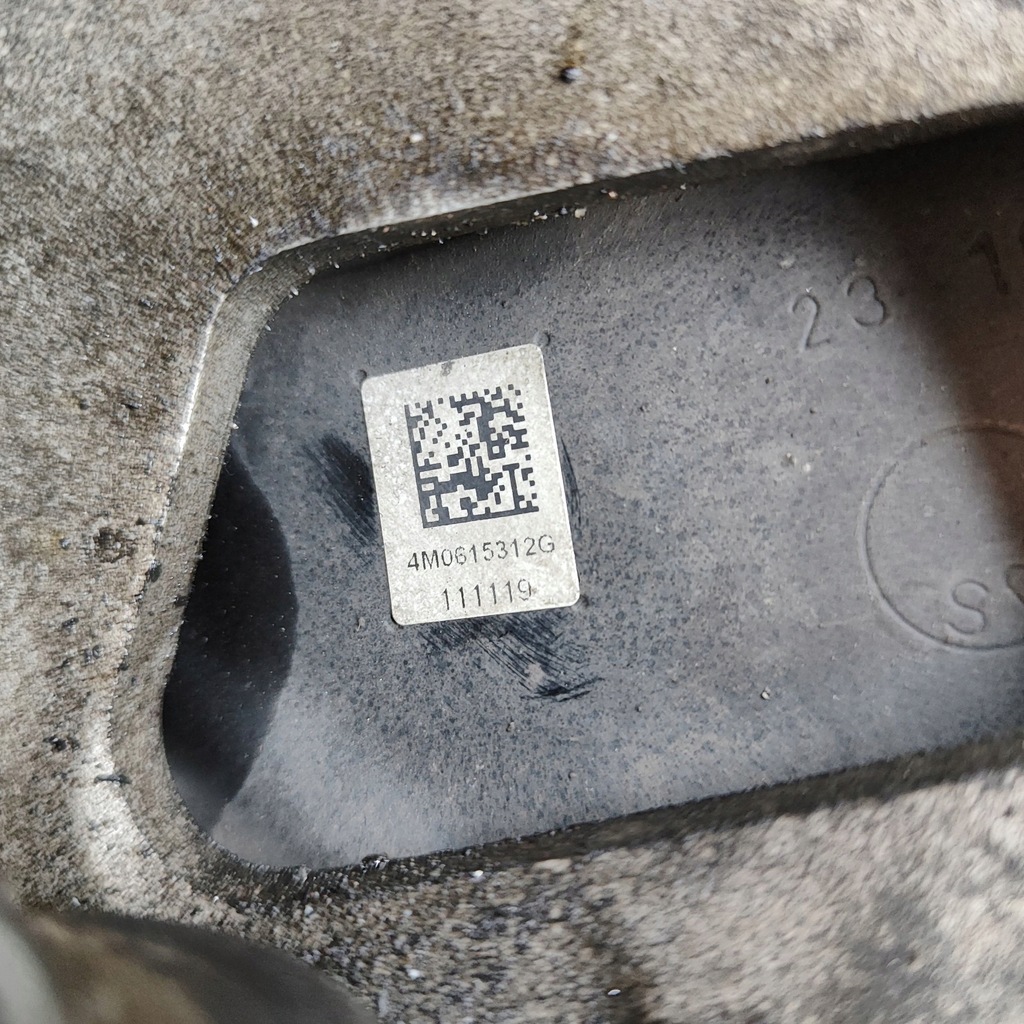 фото №7, Audi e-tron 2020 права сторона ступиця колеса передній