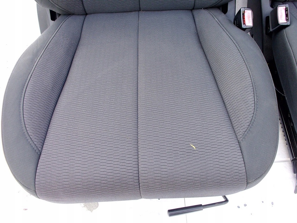 фото №6, Ssangyong rexton підголівник сидіння матеріал