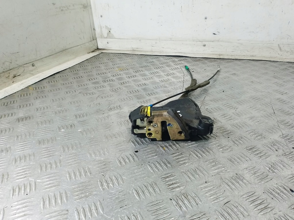 фото №5, Замок дверь левый перед toyota corolla verso ii