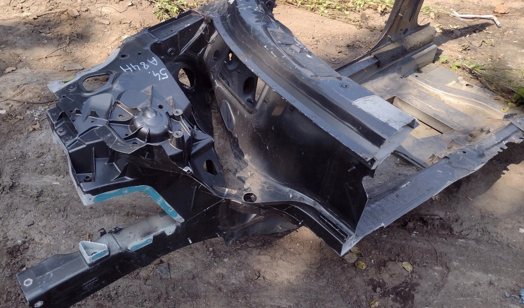 фото №5, Audi a8 4h четверть передняя перед правая блок двигателя