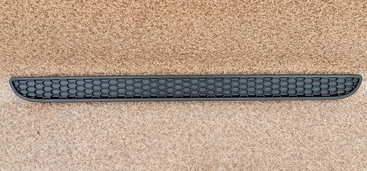 фото №1, Fiat 500 sport решётка средняя w бампер задняя aso