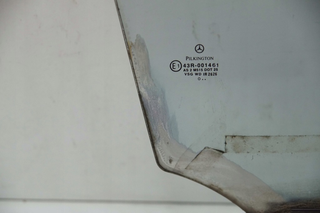 Скло двері перед правий 03 mercedes cl w215 Оригінал